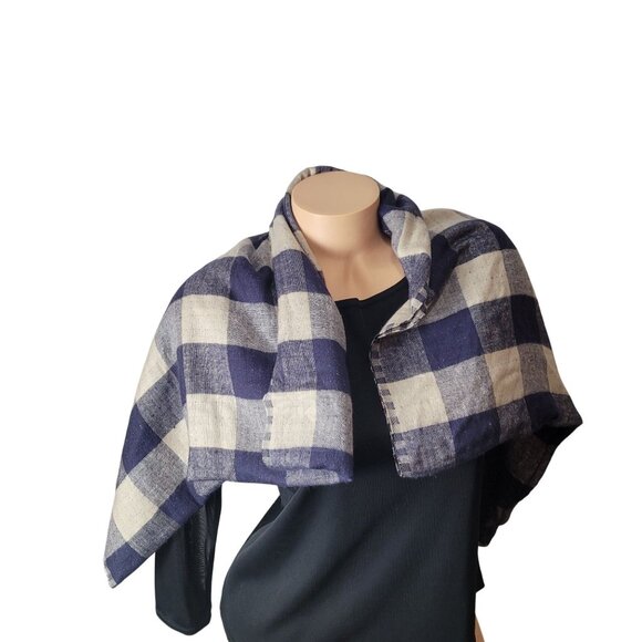 Ann Taylor Loft Blue & Beige Plaid Infinity Scarf Soft straddles comfort and chi - Picture 8 of 12